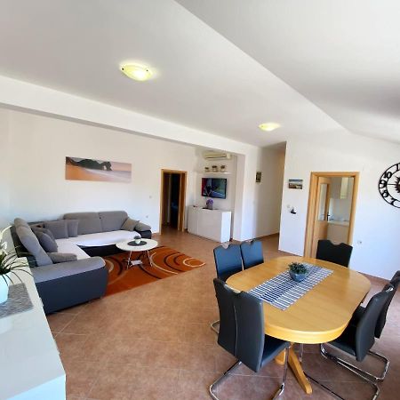 Apartments Saric Biograd Na Moru Exteriör bild
