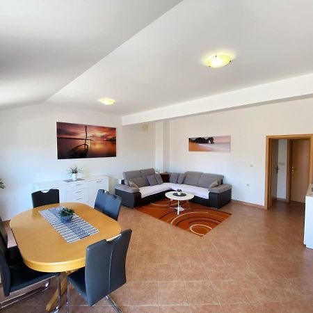 Apartments Saric Biograd Na Moru Exteriör bild