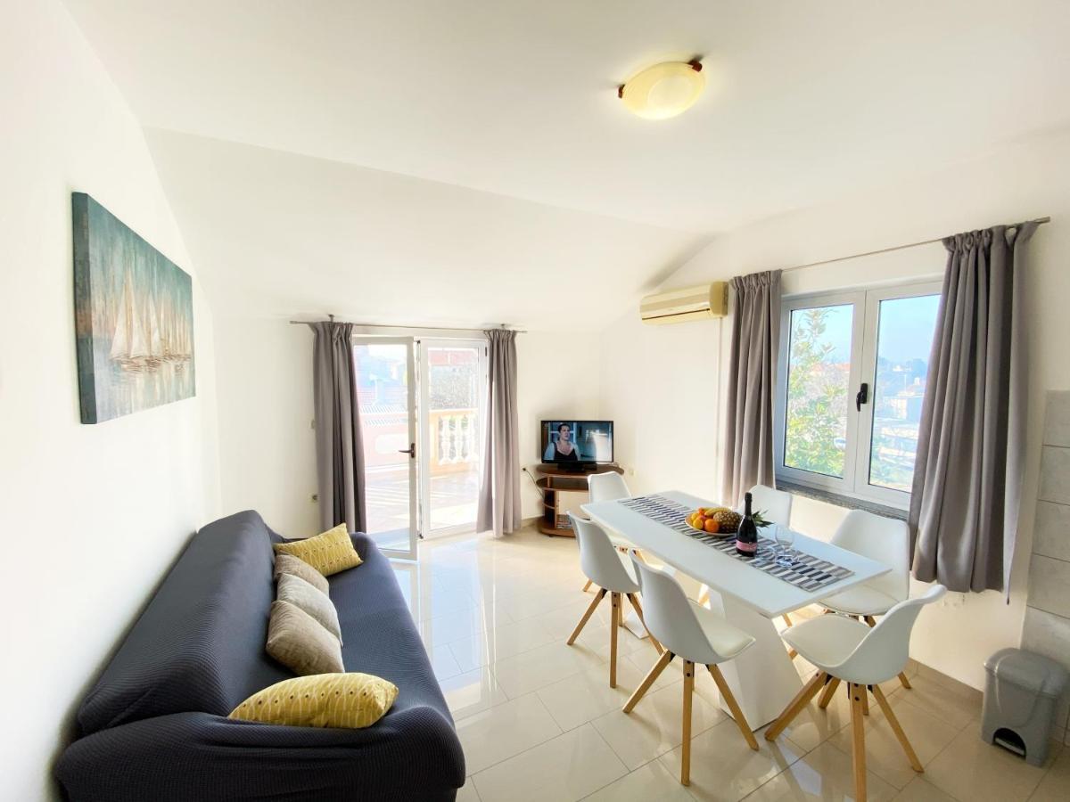 Apartments Saric Biograd Na Moru Exteriör bild