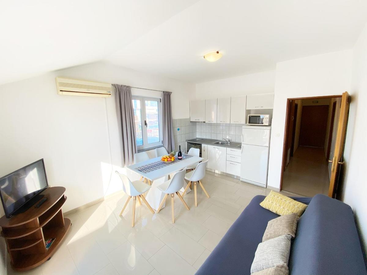Apartments Saric Biograd Na Moru Exteriör bild