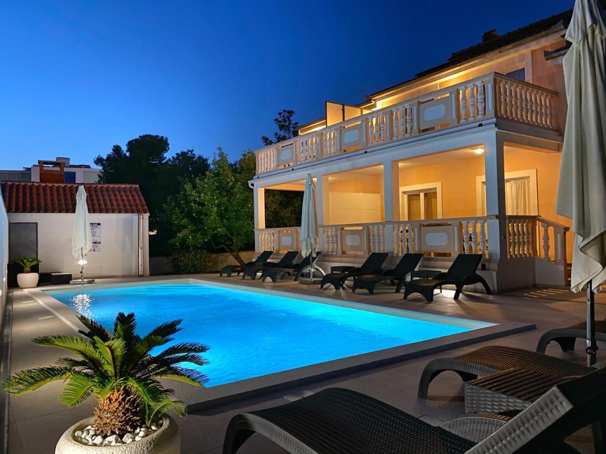 Apartments Saric Biograd Na Moru Exteriör bild